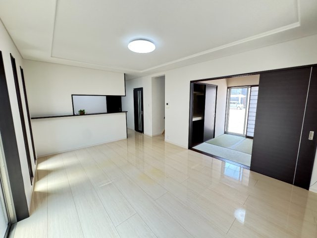堺市西区菱木２丁　中古戸建の居間・リビング