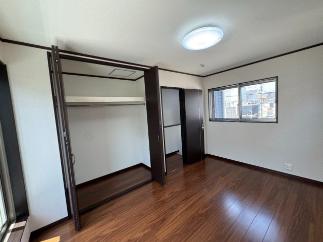 堺市西区菱木２丁　中古戸建の収納