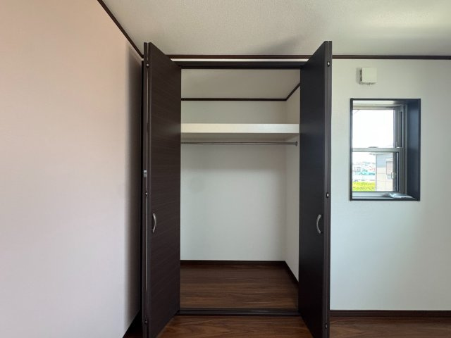 堺市西区菱木２丁　中古戸建の収納