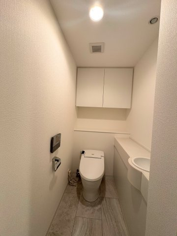 小田急コアロード六本木フロンテのトイレ|ゆったりとした空間のトイレです