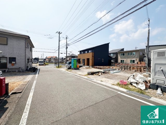 小野市神明町　第13期　新築一戸建ての前面道路含む現地写真|周辺は落ち着いた街並みの住宅地！子育てがしやすい住環境です！まだ未完成ですが、現地でしかわからない事もございます。是非一度ご覧ください。