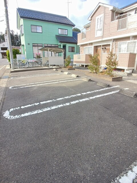 グルービーの駐車場|駐車場