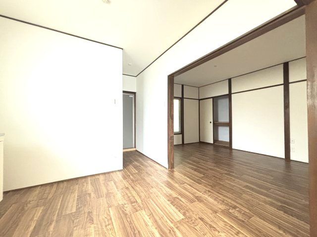 富田林市西板持町８丁目の一戸建ての居間・リビング