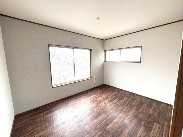富田林市西板持町８丁目の一戸建ての洋室