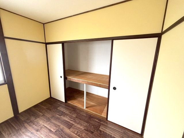 富田林市西板持町８丁目の一戸建ての収納