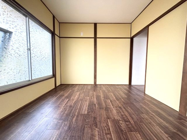 富田林市西板持町８丁目の一戸建ての洋室