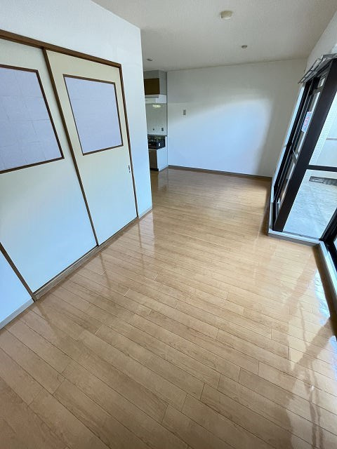 フレイグラント坂山の居間・リビング