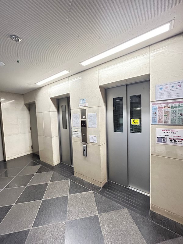 元町アーバンライフのロビー