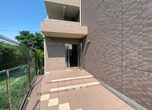 【エントランス】 | グランシャリオ