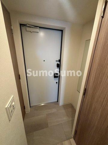 コンフォリア・リヴ本町ＷＥＳＴ Ｑの玄関