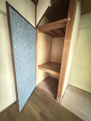 須磨区妙法寺字津江田戸建の収納