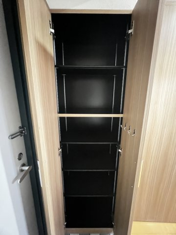 ロイヤルリバービューのその他|コンパクトなキッチンで掃除もラクラク