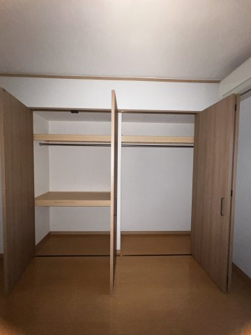 ロイヤルリバービューの収納