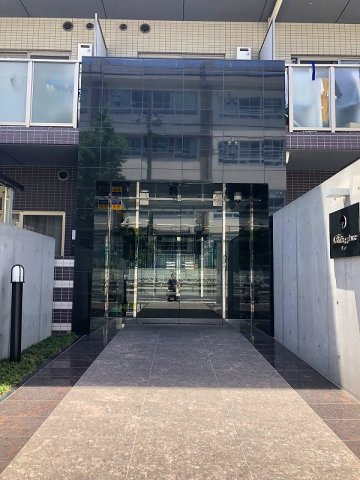 川崎市多摩区宿河原２丁目の賃貸マンションのエントランス