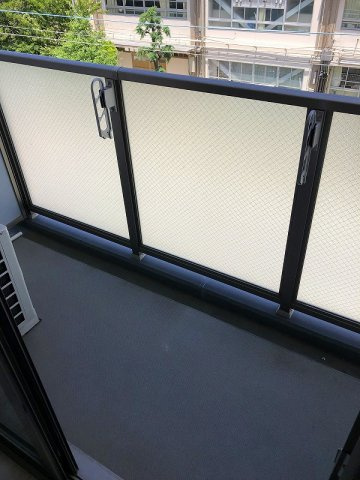 川崎市多摩区宿河原２丁目の賃貸マンションのバルコニー