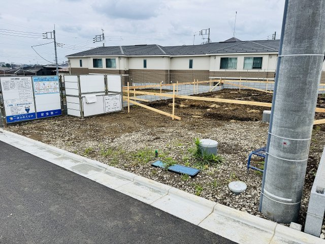 八王子市　小宮町　新築一戸建て　４期の駐車場|～並列2台駐車可能カースペース～