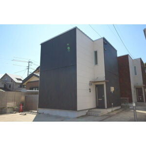 KURIcube北名古屋市沖村の駐車場