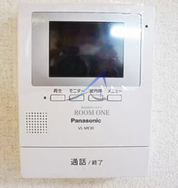 ニューハイム板橋のセキュリティ|モニター付きインターホンです。