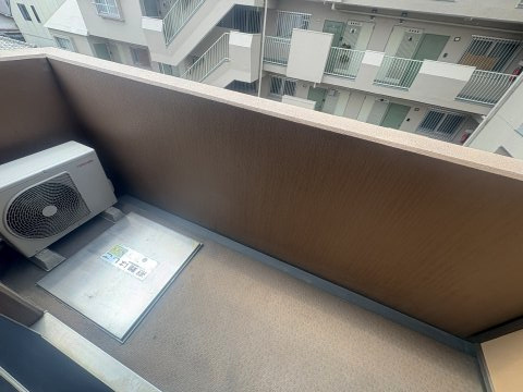S-FORT江坂LIBERTSのバルコニー