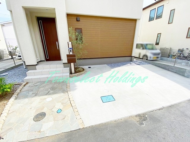 藤沢市羽鳥４丁目の一戸建てのエントランス