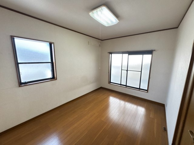 高石市西取石７丁　中古戸建の洋室