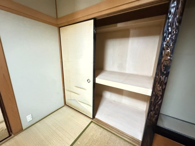 高石市西取石７丁　中古戸建の収納