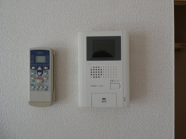 アンソレイユ西山Ⅰのセキュリティ|モニタ付インターホン