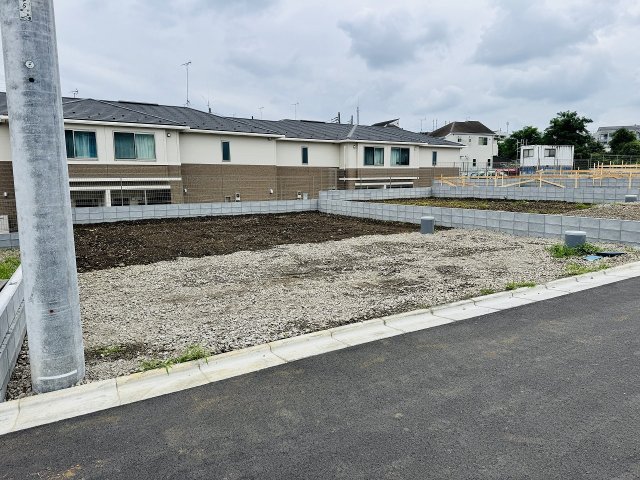 八王子市　小宮町　建築条件付き売地　４期の前面道路含む現地写真|～北西側5ｍ道路に面しています～