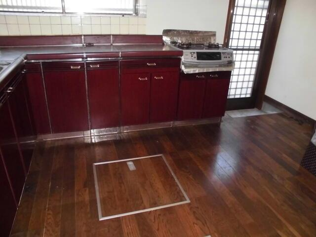 八代市古城町の中古一戸建のキッチン