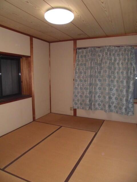 八代市古城町の中古一戸建の和室|２階東側和室