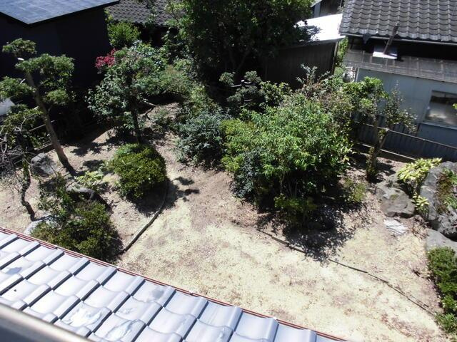 八代市古城町の中古一戸建の庭|２階西側和室より撮影