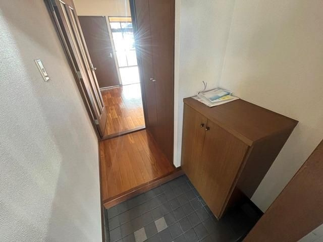 コーポイマージュＡ棟の玄関