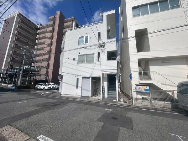 ライフワンビルの外観