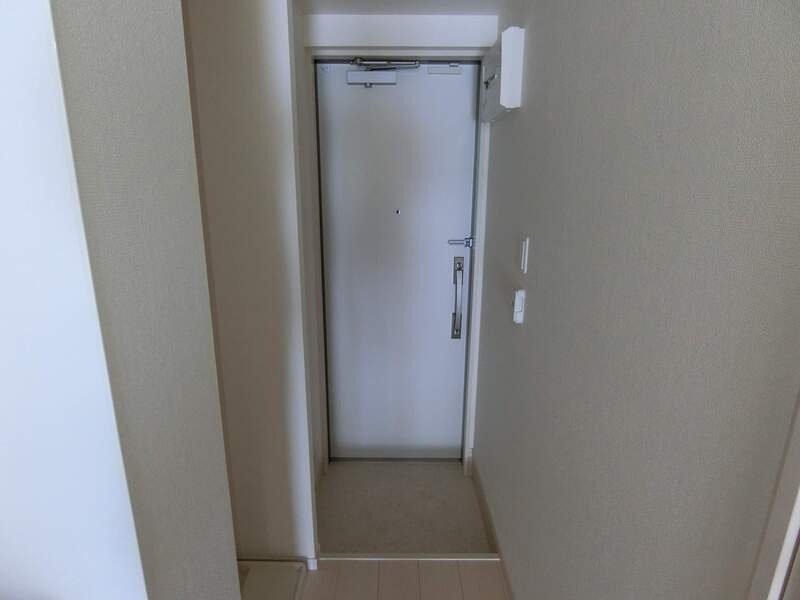 リブリ・恋ヶ窪の玄関|明るい玄関です
