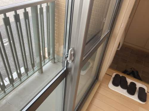 エクセル シャルムの玄関