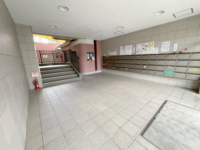 ハイツ東興のロビー