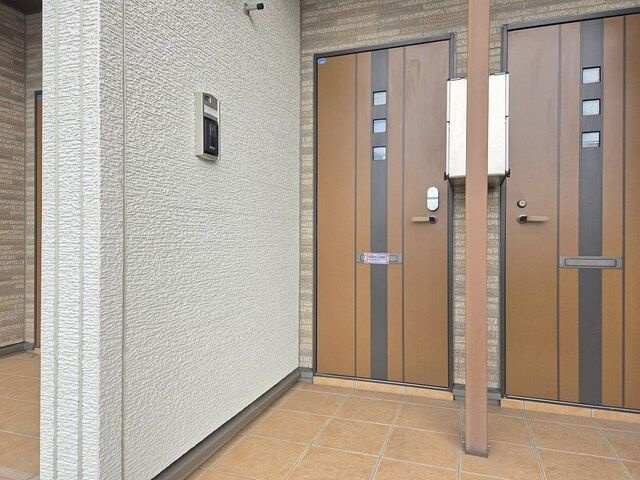 カ－サ・フォルトゥ－ナの玄関