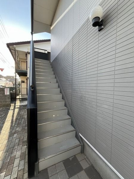 エストールⅡのエントランス|他部屋参考写真