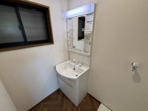 伏見区久我石原町  の独立洗面台