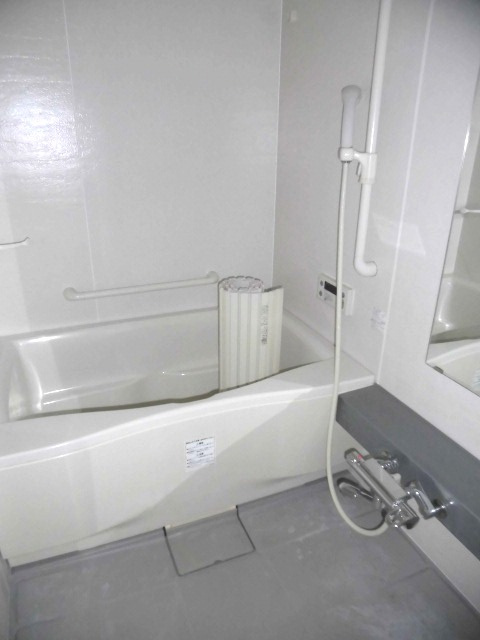 大阪市中央区松屋町の賃貸マンションの浴室