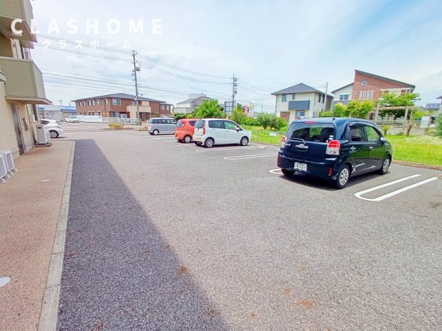 グランマルシェ　　　刈谷市近郊の賃貸はクラスホームの駐車場