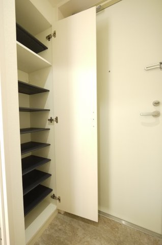 Le Maraisの玄関|※写真は別の部屋のものです。