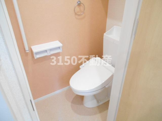 ジェルメ　アールＣのトイレ|落ち着いた色調のトイレです