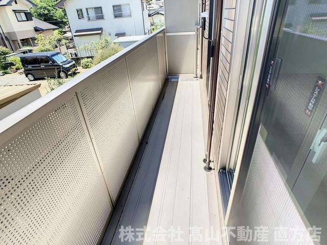 直方市大字頓野のアパートのバルコニー