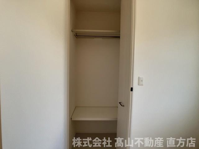 直方市大字頓野のアパートの収納