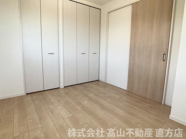 直方市大字頓野のアパートの寝室
