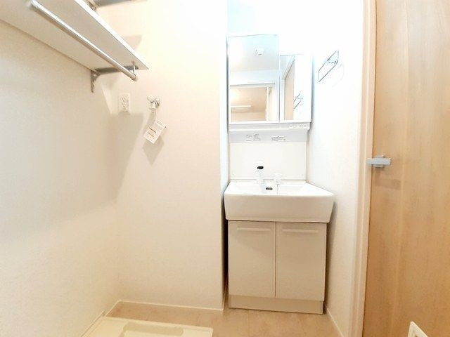 アクティフ賀茂の独立洗面台
