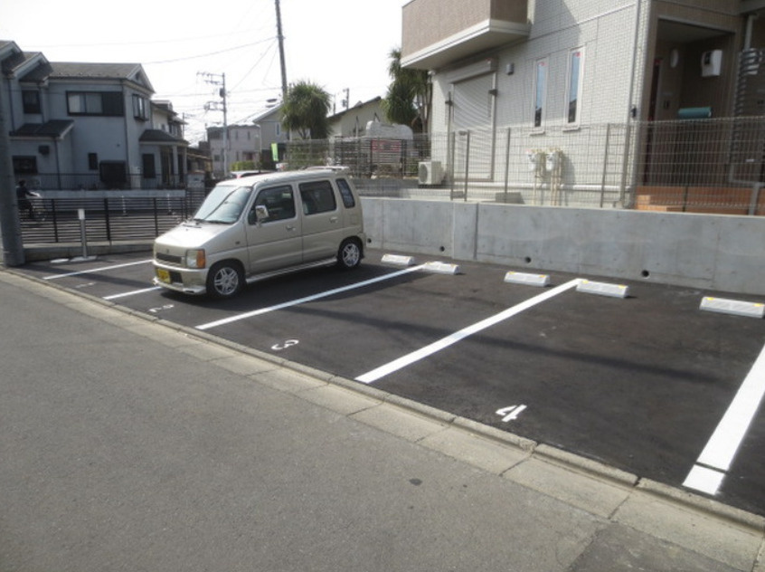 De Tsu 　Jouer(ジューイ) Ⅰの駐車場