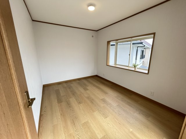 【洋室】 | 新甲陽町中古戸建