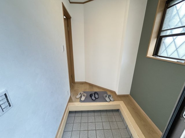 【玄関】 | 新甲陽町中古戸建